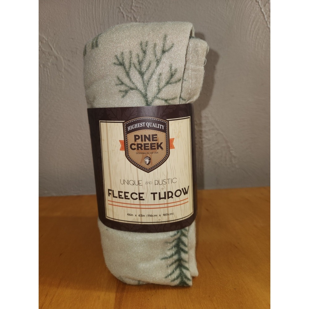 Pine Creek Fleece Throw Blanket 46 x 63‎ Forest Animals-Green Christmas New